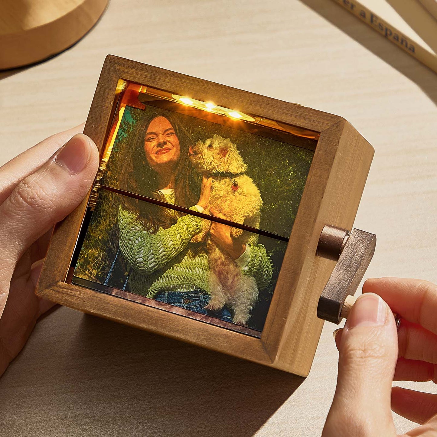 Custom Photo Flipbook Frame Animation Machine Mechanical Hand-cranked Flipbook Box Photo Album with Light Unique Gifts for Pet Lovers