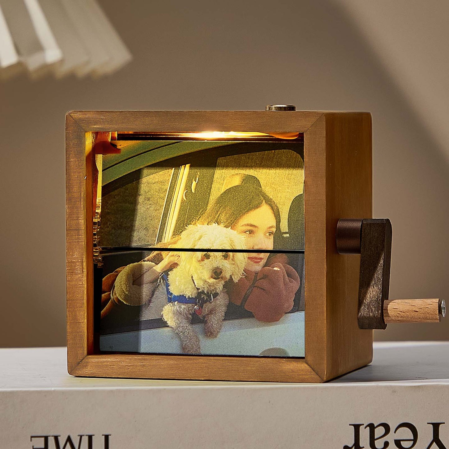 Custom Photo Flipbook Frame Animation Machine Mechanical Hand-cranked Flipbook Box Photo Album with Light Unique Gifts for Pet Lovers