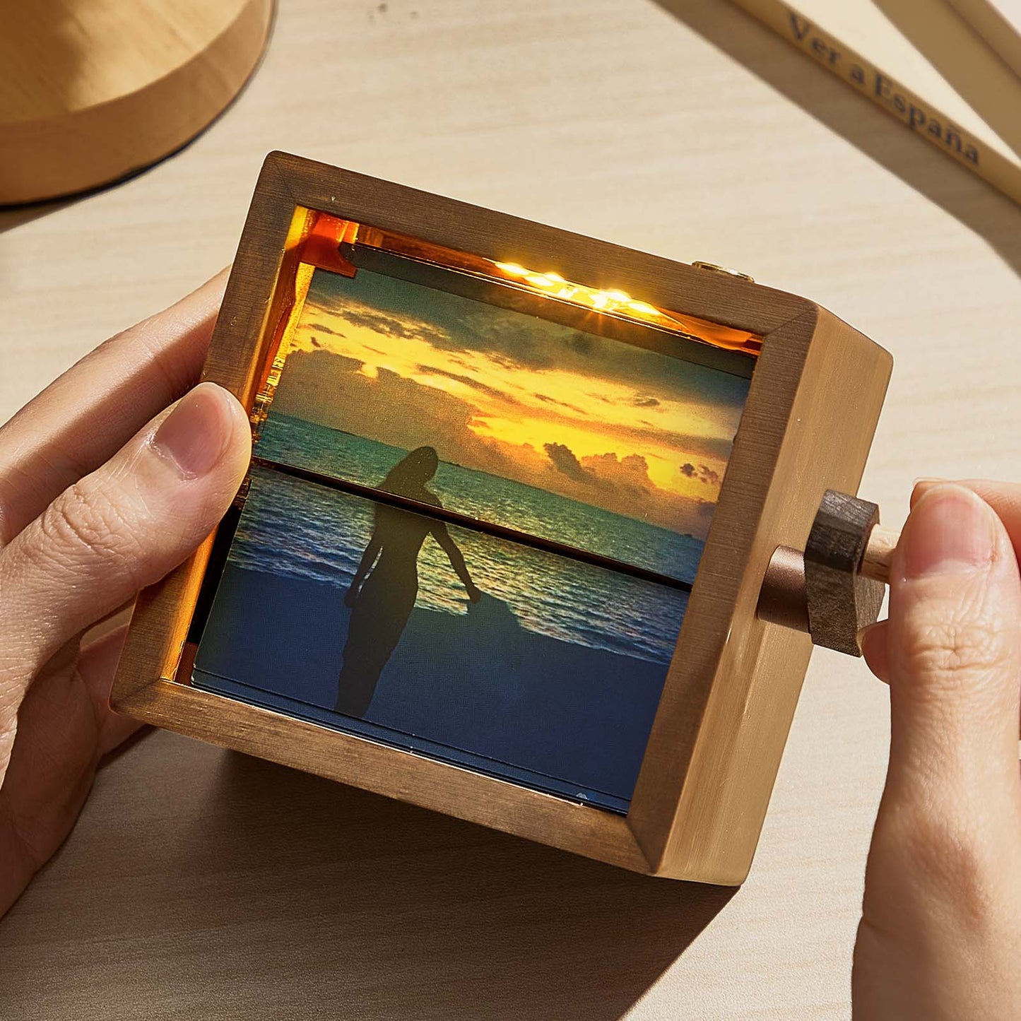 Custom Photo Flipbook Frame Animation Machine Mechanical Hand-cranked Flipbook Box Photo Album with Light Photo Cube Frame Anniversary Gifts