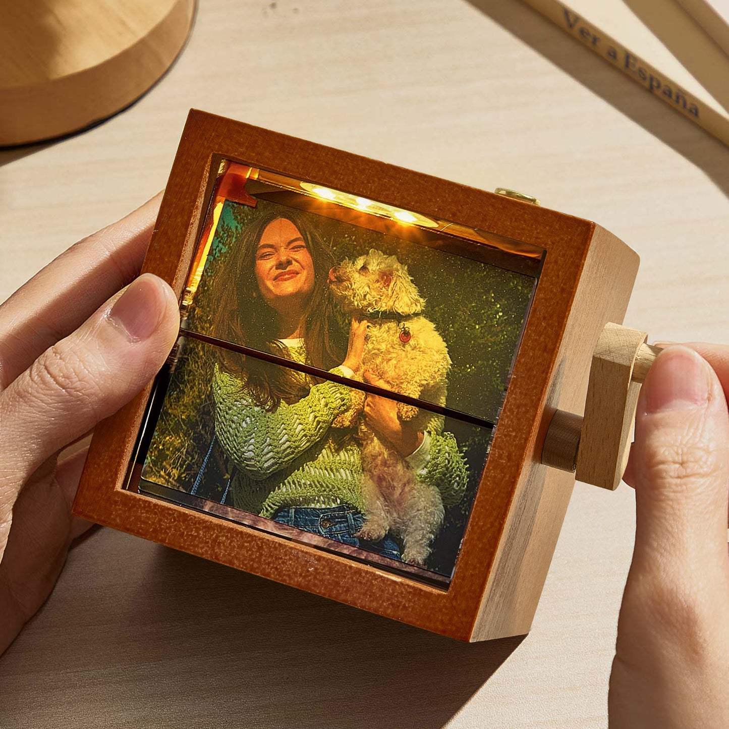 Custom Photo Flipbook Frame Animation Machine Mechanical Hand-cranked Flipbook Box Photo Album with Light Unique Gifts for Pet Lovers