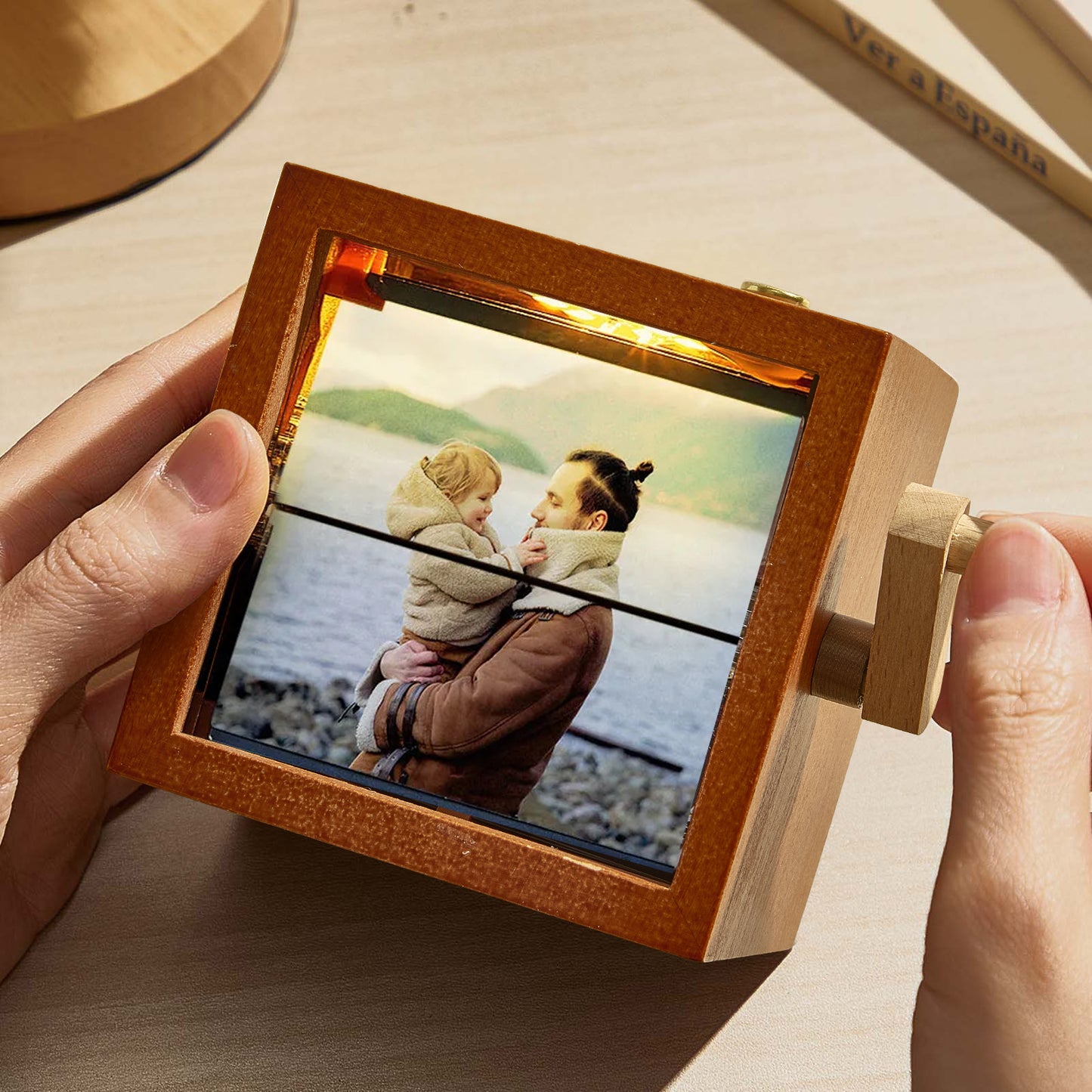 Custom Photo Flipbook Frame Animation Machine Mechanical Hand-cranked Flipbook Box Photo Album with Light Black Walnut Baby Photo Cube Frame Creative Gift